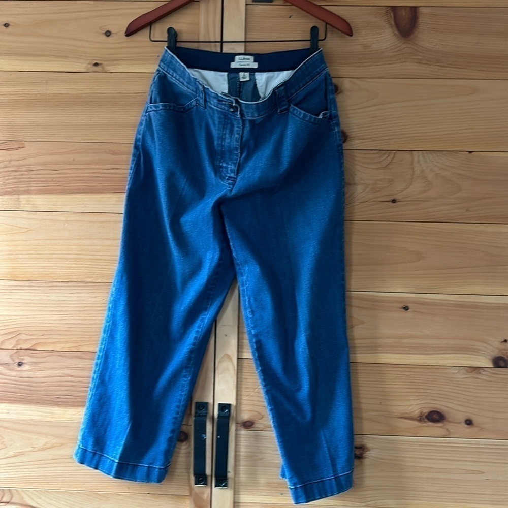 L. L. BEAN VINTAGE DENIM CAPRI LENGTH JEANS